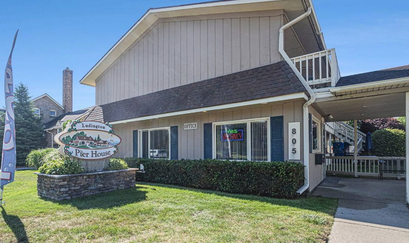 Ludington Pier House Motel (Beach Comber Motel) - From Web Listing (newer photo)